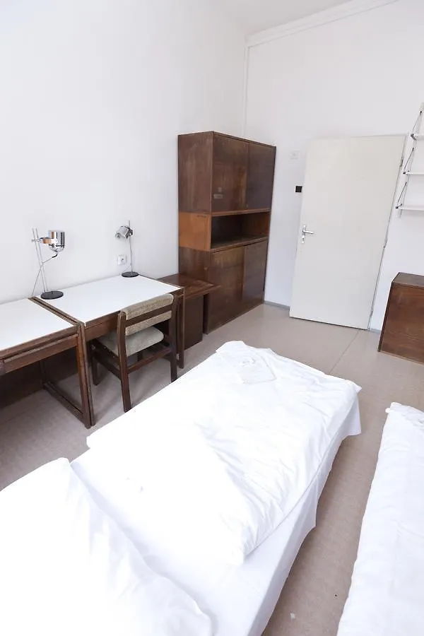 Hostel Hlavkova Prague